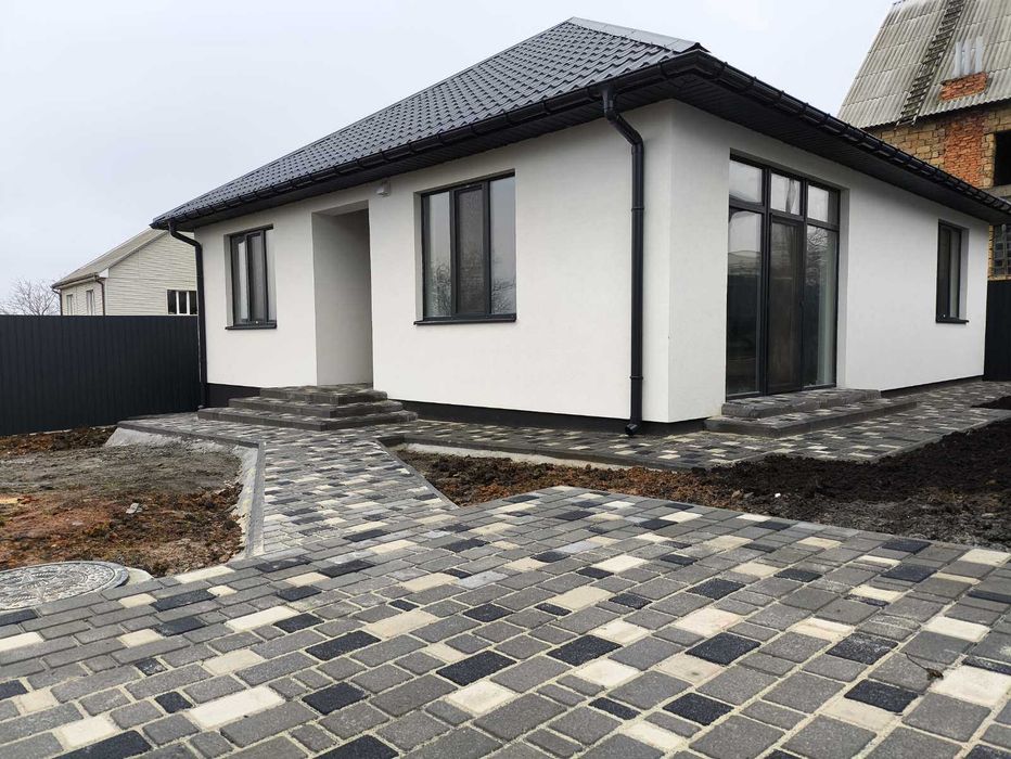 Новый дом в центре Нерубайска, общ 90 м, 3 комнаты. Рядом Усатово.