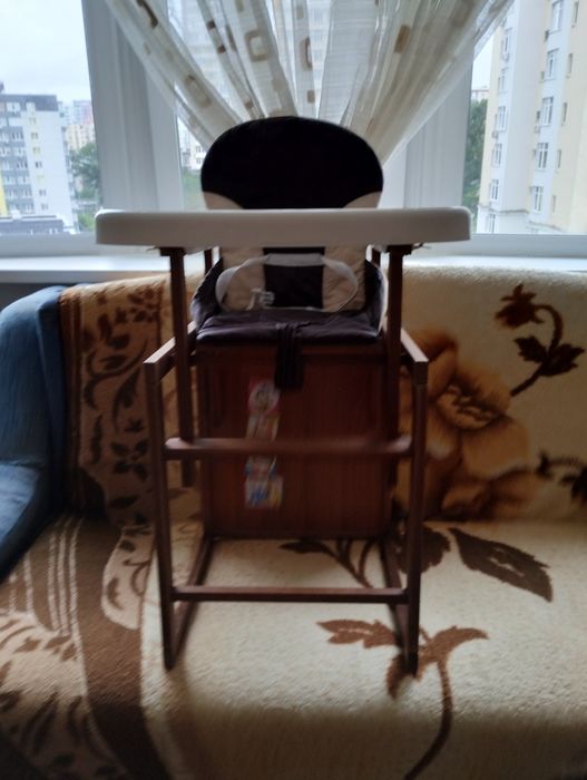 Стільчик-трансформер для годування немовлят