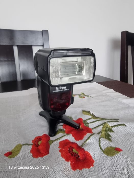 Lampa błyskowa Nikon Speedlight SB-900 Ładna