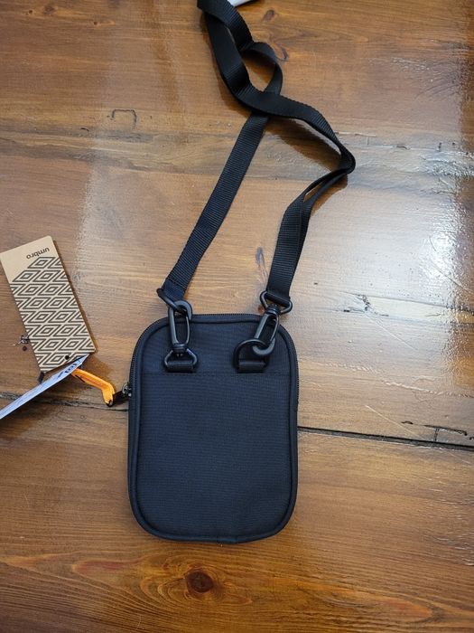 Nowa umbro torebka saszetka sportowa czarna