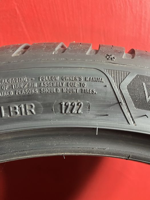 245/40/19 Goodyear Vector 4 season gen-3