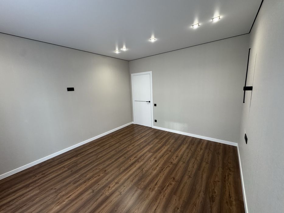 Квартира з ремонтом в ЖК Емоція