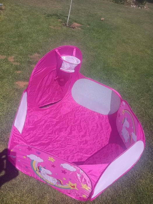 Namiot z basenem dla dzieci