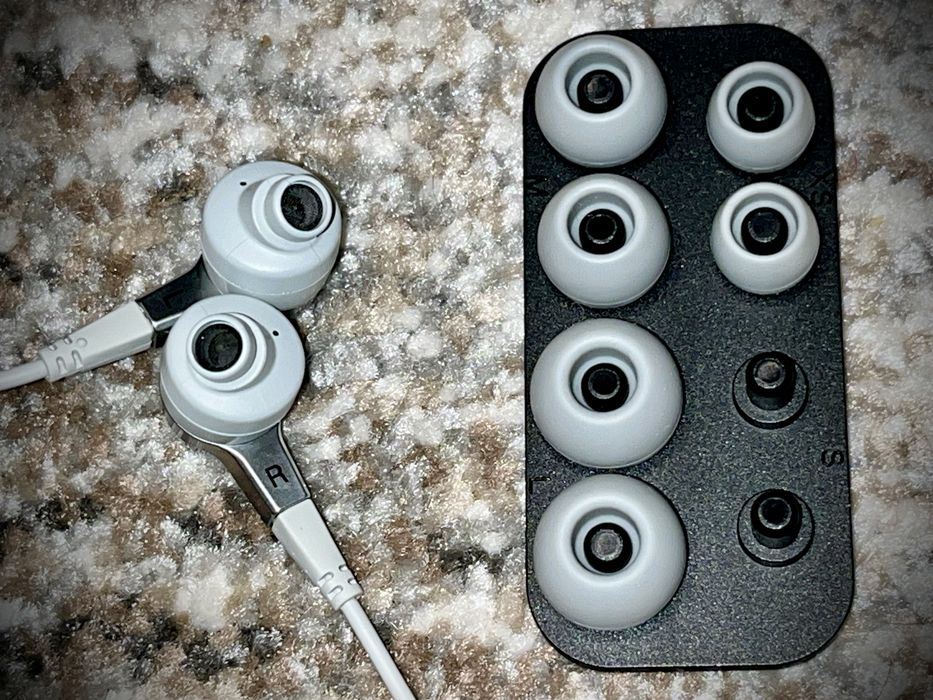 Audiofilskie słuchawki dokanałowe: Denon AH-C 621R