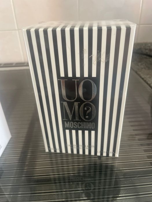 Perfumes Moschino, edição limitada, novos e selados.