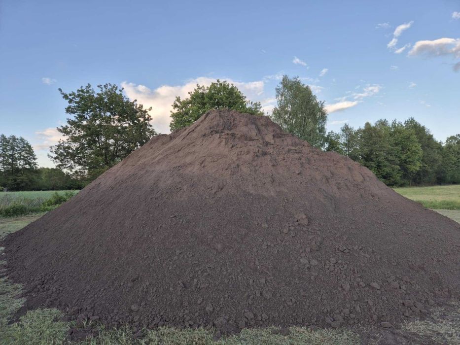 Czarna ziemia przesiewana