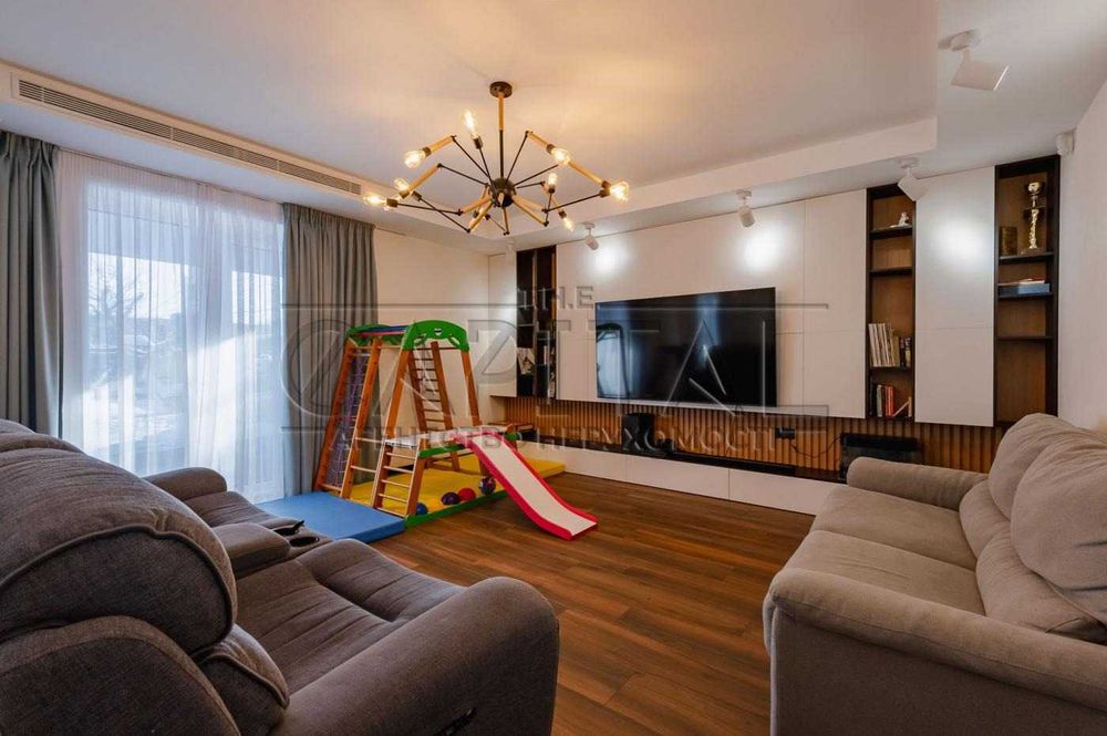 Продаж / Будинок / 270 м2 / вул. Козацька / Голосіївський район