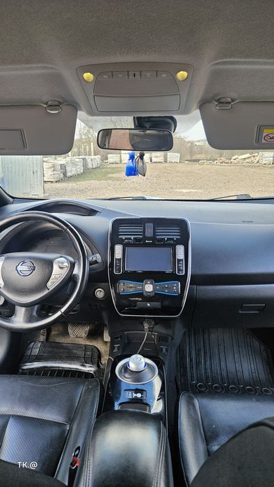 Нісан Ліф 2014 року