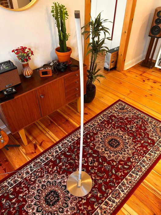 Lampa wolnostojąca łukowa LED (ciepłe światło)