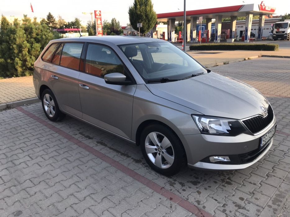 Wynajm,wynajem pojazdów,wypożyczalnia samochodów