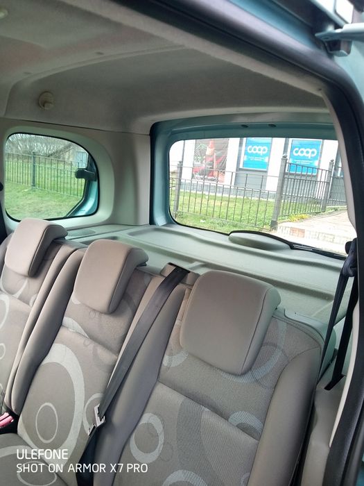 Рено Кенго. Оригінальний пасажир. Рідна фарба. Хороший стан, обслужена