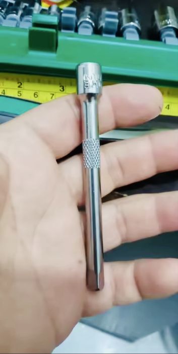 Набір головок 1/4 на тримачі с трещоткою і подовжувачем новий якісний