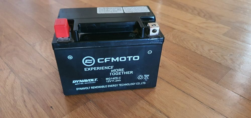 Vendo diverso  material para CFMOTO mt450