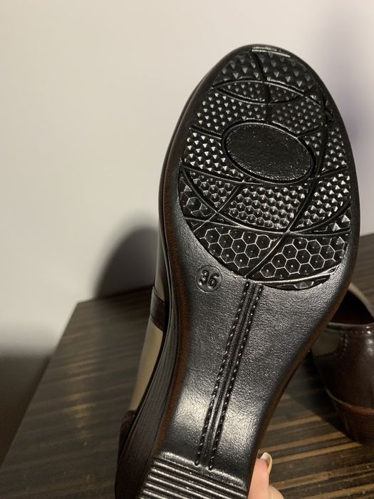 buty janmark brazowe nowe na malym obcasie rozmiar 36