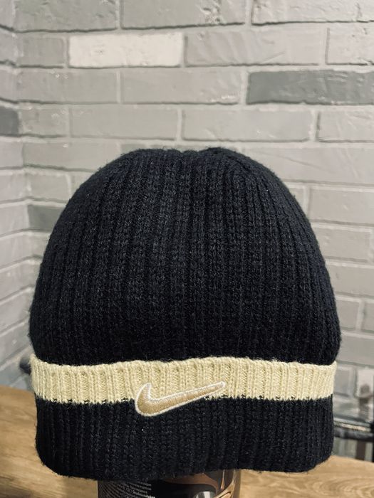 Шапки Nike,Adidas