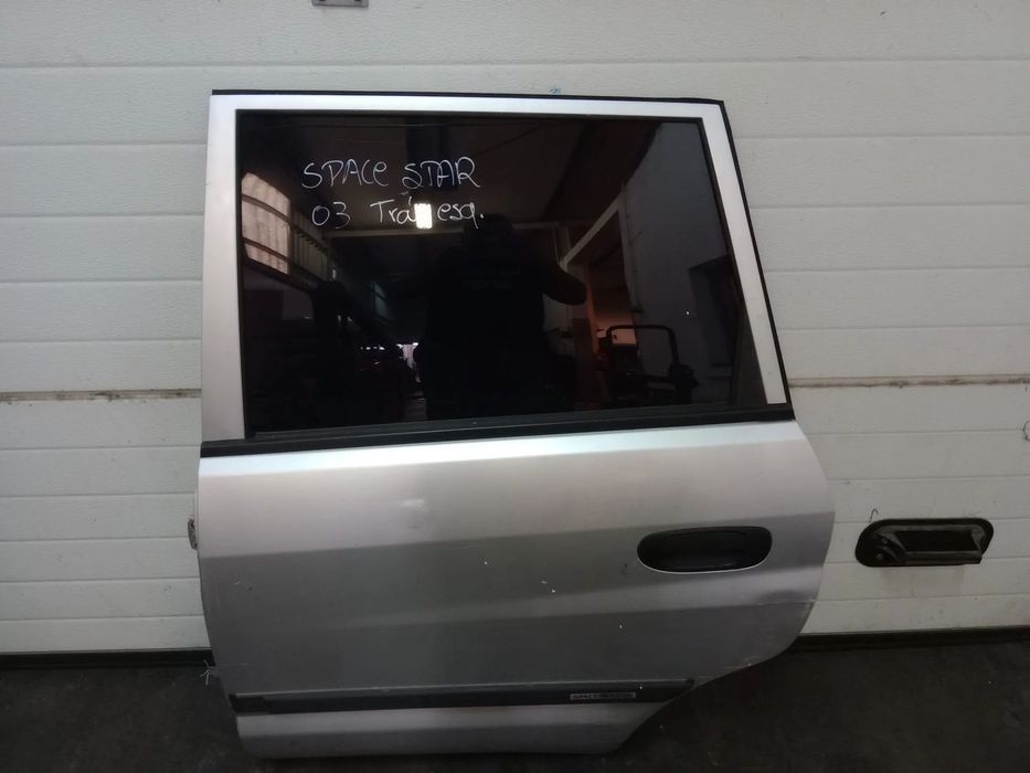 PORTA MITSUBISHI SPACE STAR / SPACE CARGO - FRENTE ESQUERDA / DIREITA