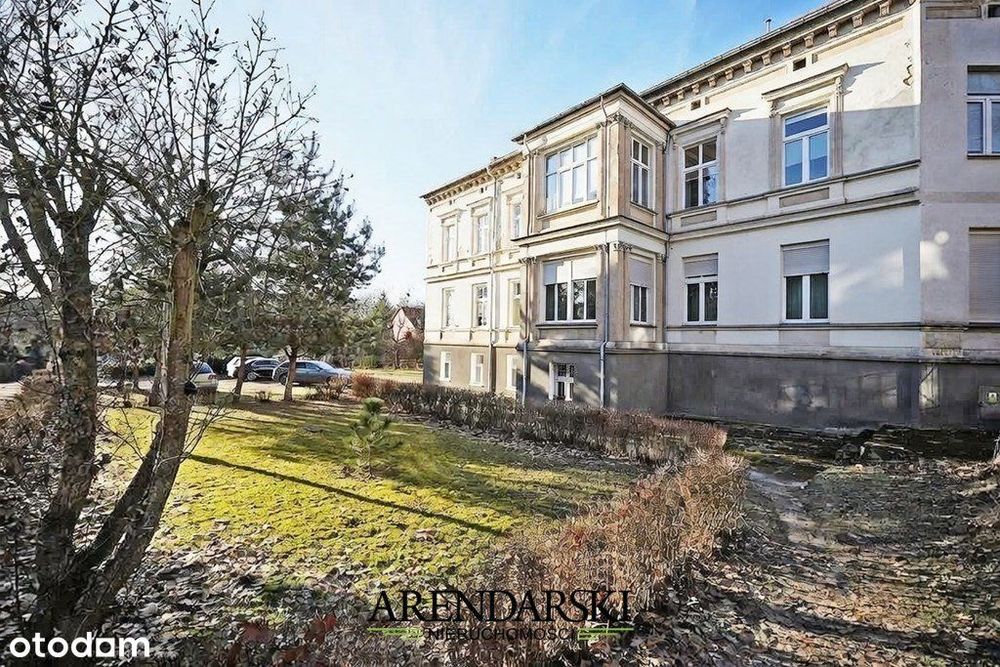 Klimatyczne mieszkanie w kamienicy z ogrodem!