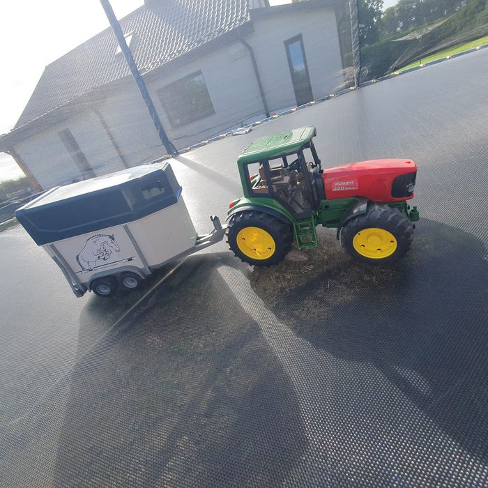 Traktor John Deere