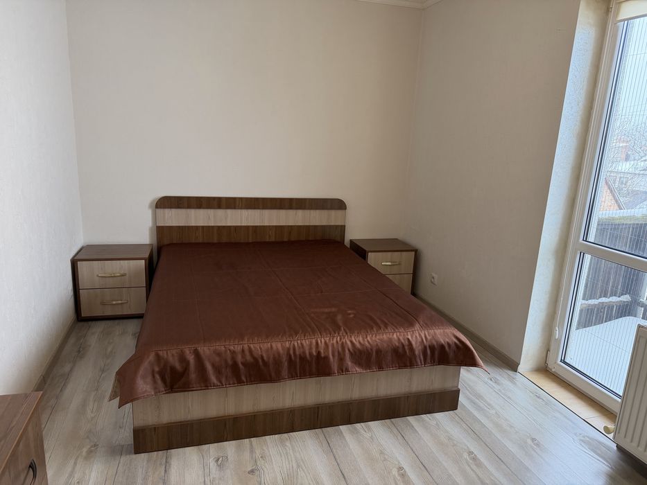 Здам в оренду двох рівневу квартиру з гаражем