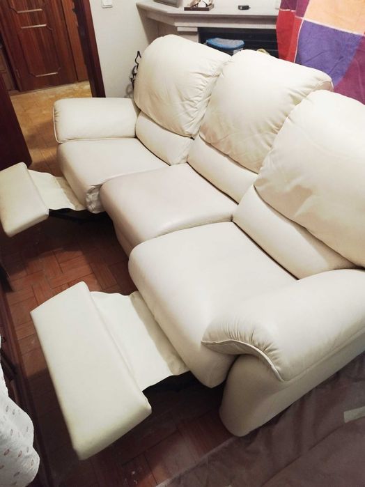 Conjunto : Mesa; Sofá, arca