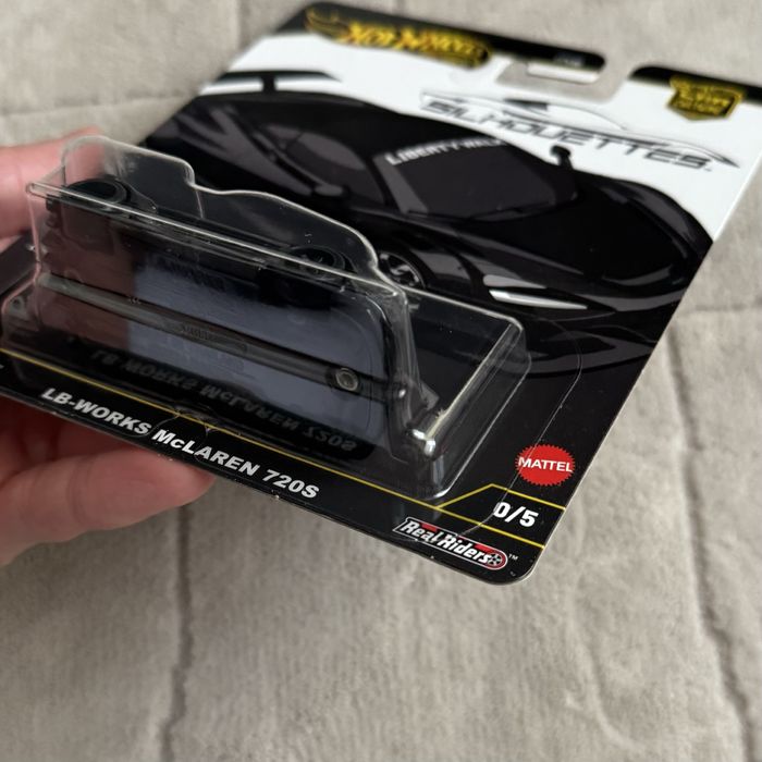 Hot Wheels Mclaren 720s chase