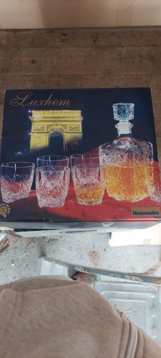 Serviço de whisky