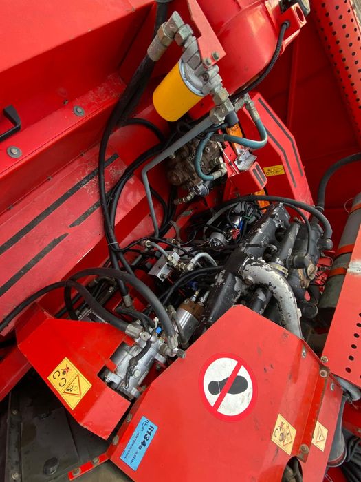 Kombajn Massey Ferguson 36 Rotary Separator RS  z Niemiec Klima