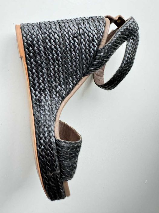 Sandały na koturnie Tommy Hilfiger – Rozmiar 37