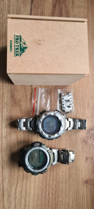 Casio Pro Trek  x 2 !!!