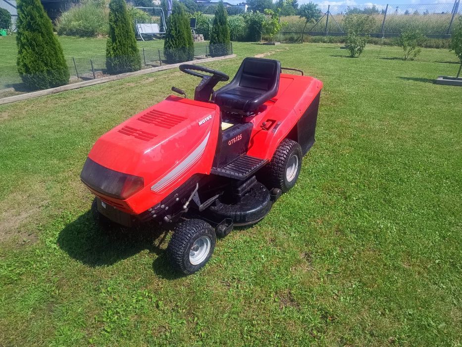 Kosiarką Castelgarden  gts125 z koszem