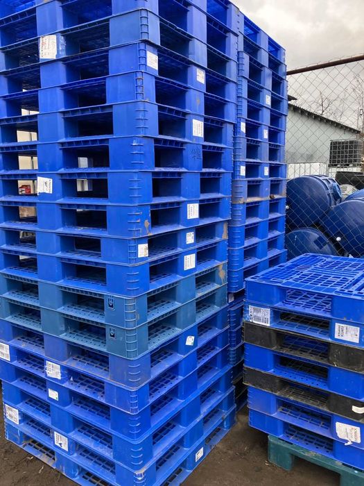 Продам пластикові піддони Б/В