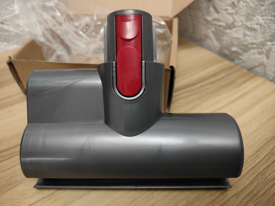 Щётка для пылесоса Dyson. Турбощётка Dyson.