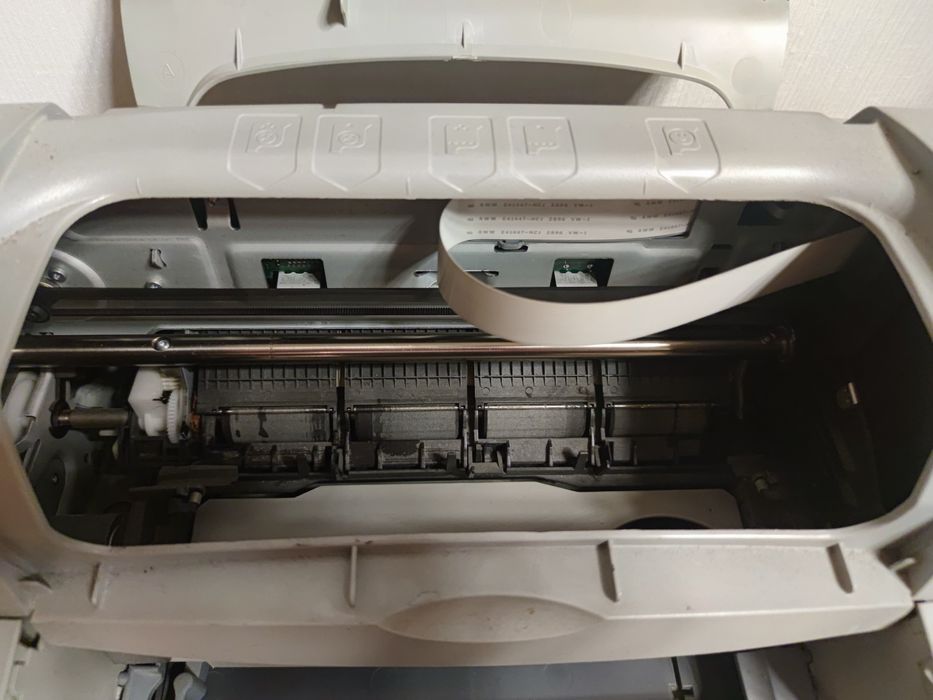 Принтер HP deskjet 920c в робочому стані але картридж засох