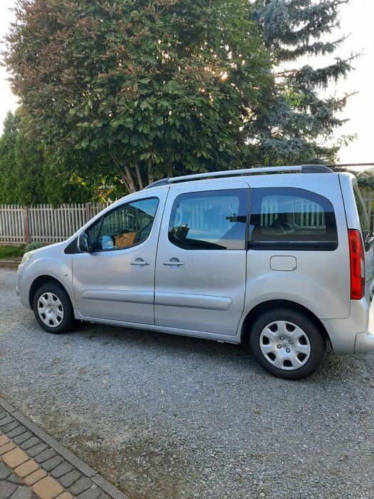 Smochód Peugeot Partner TEPEE