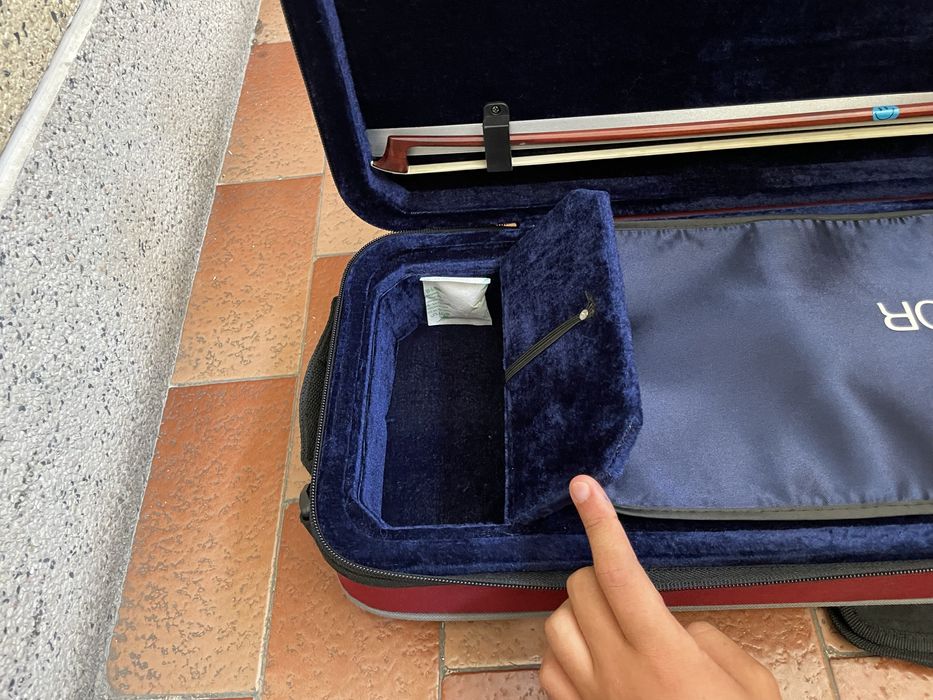 Viola de arco como nova