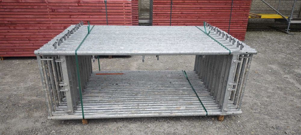 Używane rusztowanie 225m2 Plettac podesty stalowe - 8,4 wys x 27m dł