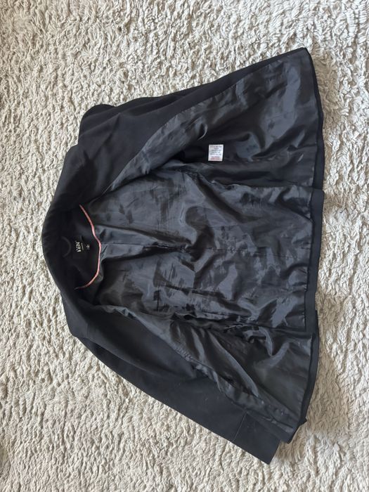 Marynarka damska czarna taliowana roz.38