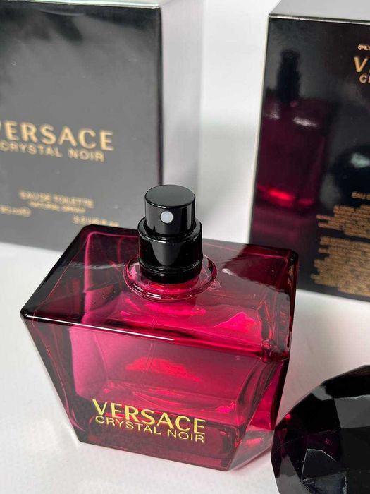 Парфумована вода Versace Crystal Noir