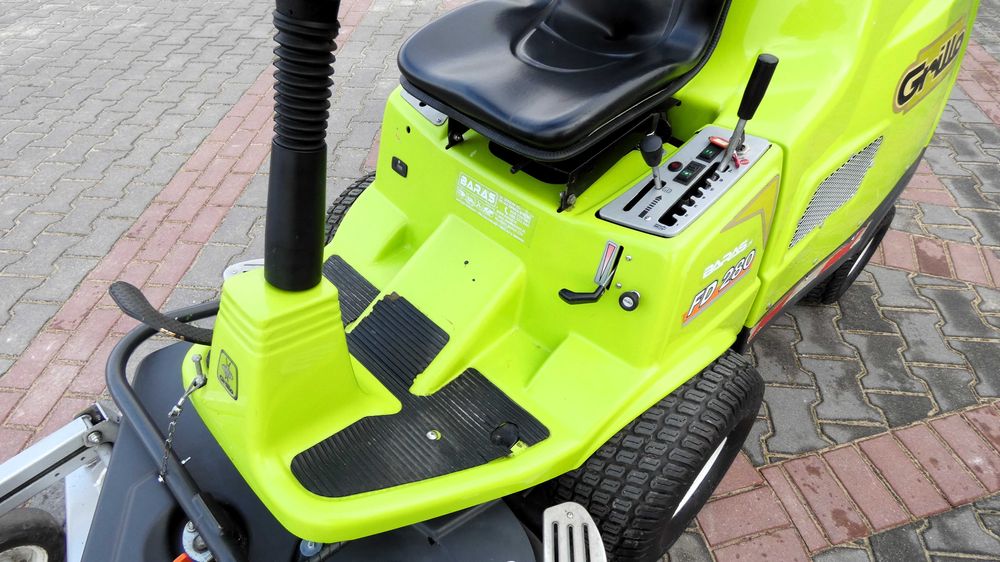 Traktorek kosiarka Grillo FD280 B&S Vanguard 23HP (260222.6) - Baras