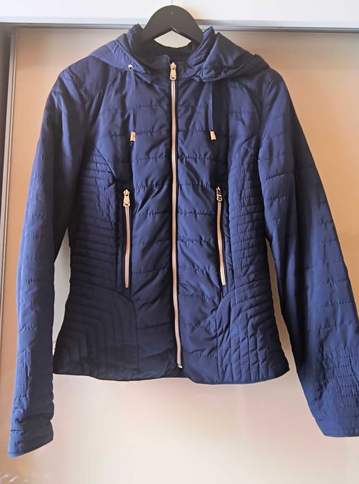 Granatowa kurtka