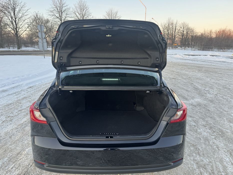 Toyota Camry 2025 2.5 Hibrid AWD New!