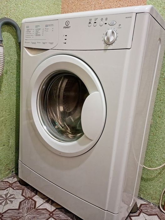 Стиральная машина indesit