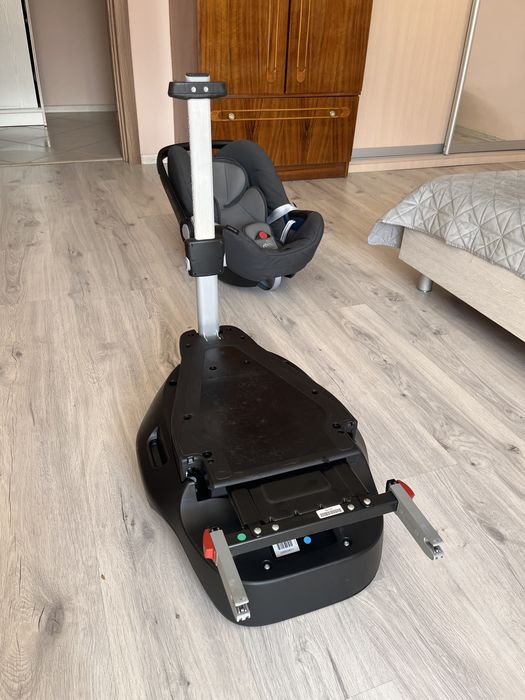 Автокрісло Britax Romer Baby-Safe i-Size + база ISOFIX