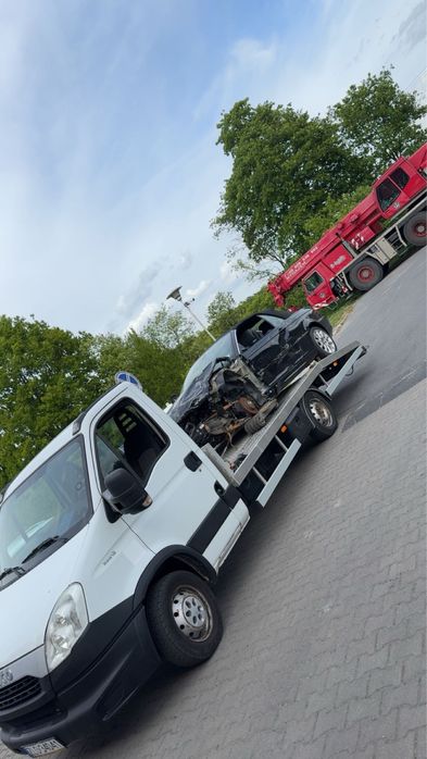 Autolaweta /  laweta / pomoc drogowa / holowanie