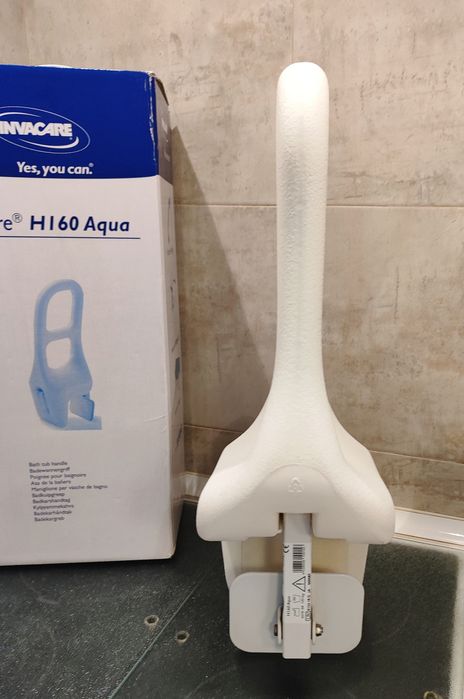 Apoio para banheira da marca Invacare