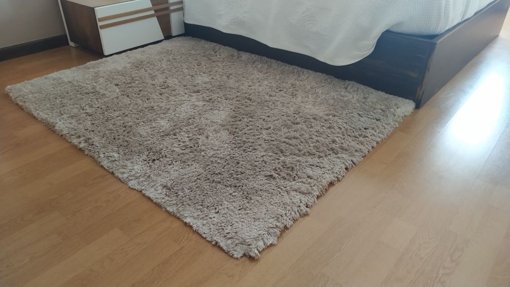 Carpete premium de pêlo extra longo bege brilhante