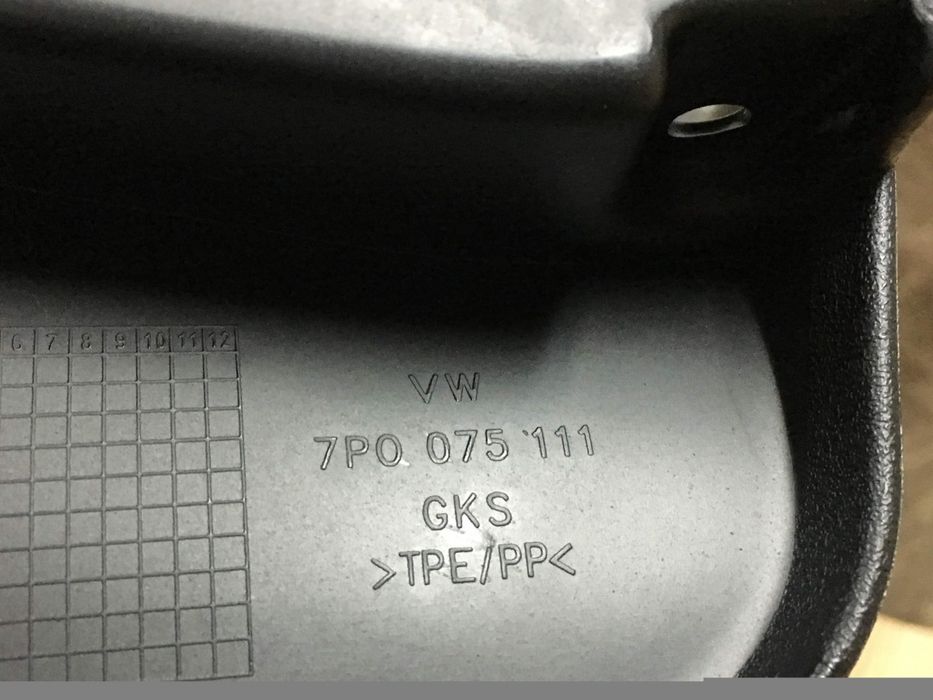 Бризковики Volkswagen Touareg 2010-2017 (комплект 4шт.)