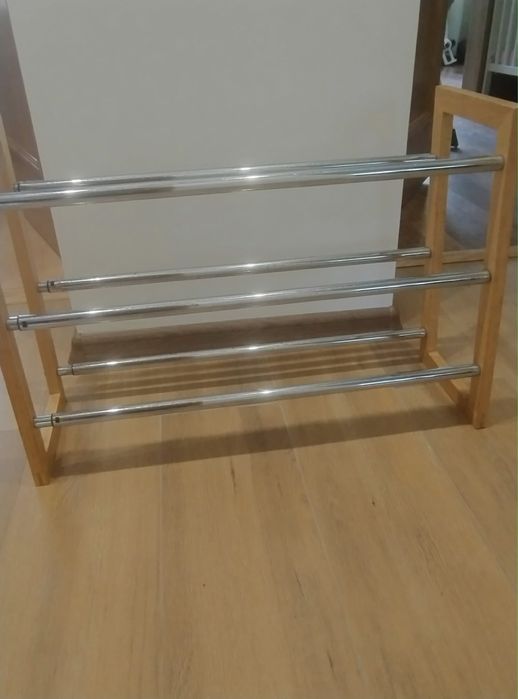 Półka na buty rozsuwana