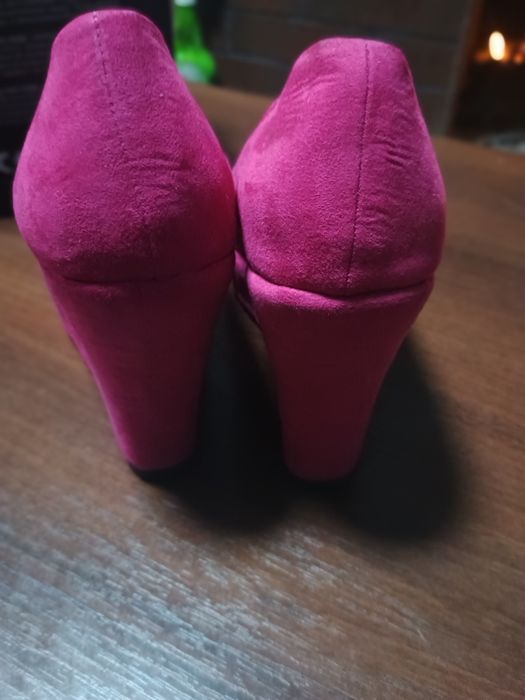 Жіноче взуття продам