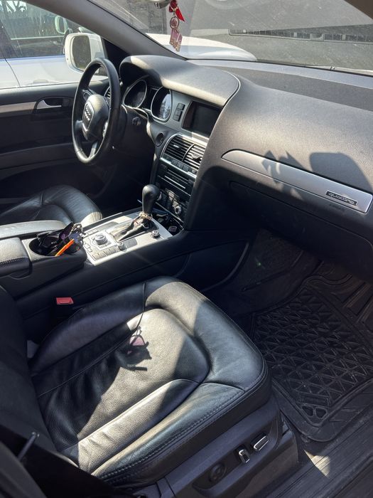 Audi q7  3.O tdi quattro